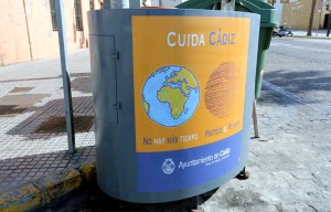 Contenedores de recogida de aceite usado en Cádiz