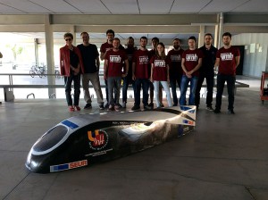 Estudiantes de la UMH diseñan un vehículo de bajo consumo con el que esperan superar los 2.000 km recorridos con un litro de etanol