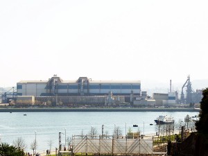 La factoría vizcaína de Arcelor, banco de pruebas de un proyecto de reciclaje de residuos de acero