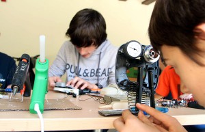 Pamplona acogió con éxito el evento de educación ambiental "¿Te Suenan los RAEE?" 