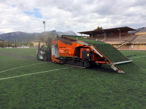 Proponen un sistema de desmontaje y reciclaje de campos de césped artificial