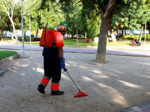 Castellón usará vinagre como plaguicida natural en parques y plazas