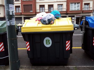 Un artículo recoge las grandes desigualdades entre municipios en tasas de residuos