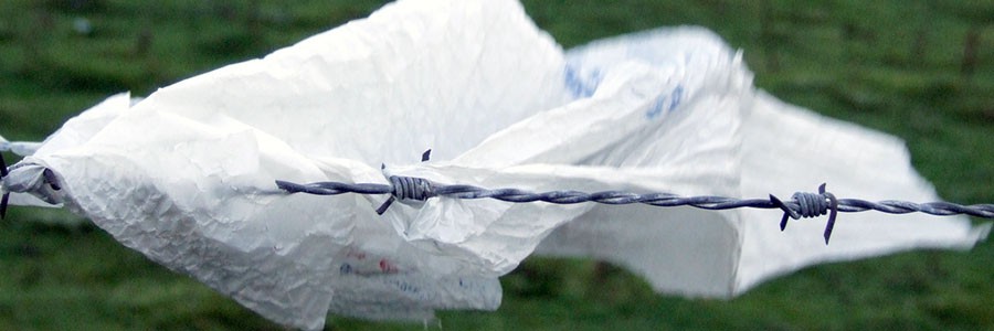 Europa estrecha el cerco a las bolsas de plástico