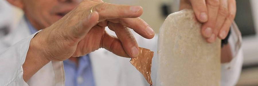 Investigadores colombianos trabajan en una tirita biodegradable que acelera el proceso de cicatrización