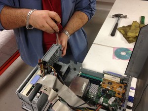 Proyecto EcoRaee para la reutilización de equipos informáticos