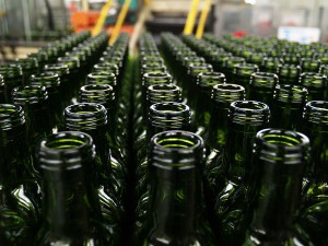 Botellas de vidrio fabricadas a partir de vidrio reciclado