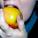 Casi la mitad de los alimentos que consumimos los europeos contienen restos de pesticidas