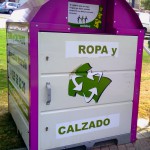 La OCU alerta de la proliferación de “contenedores piratas” de reciclaje de ropa