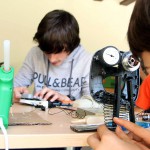 Escolares de Pamplona aprenden a reciclar creando instrumentos musicales