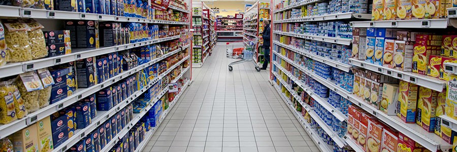 Francia: retirada la norma que prohibía tirar alimentos a los supermercados