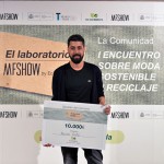 El diseñador Moisés Nieto gana el certamen de El Laboratorio MFSHOW by Ecoembes