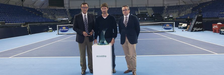 Ecovidrio y Valencia Open presentan el nuevo trofeo elaborado con vidrio reciclado