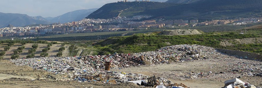 La Junta de Andalucía encargará un estudio integral de la situación del vertedero de Jaén