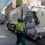 La recogida puerta a puerta de residuos se extiende entre los comercios de Getxo (Bizkaia)