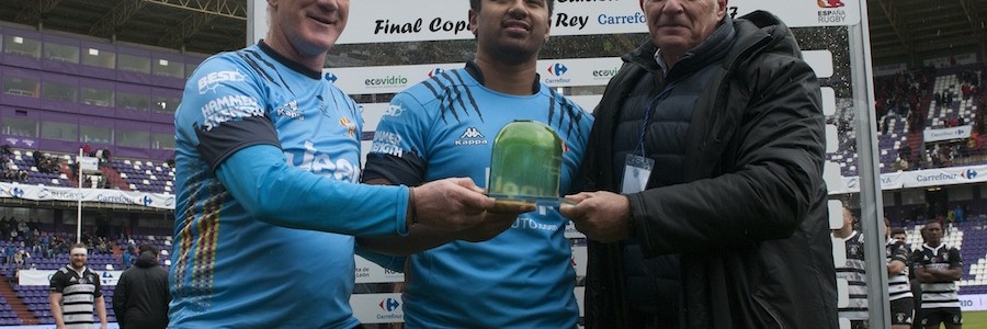 Un trofeo de vidrio reciclado en la final de la Copa del Rey de Rugby