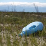 La falta de concienciación es la causa principal del abandono de residuos, según una encuesta de PlasticsEurope