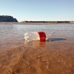 La mitad de la basura que llega a las playas europeas son productos plásticos de un solo uso