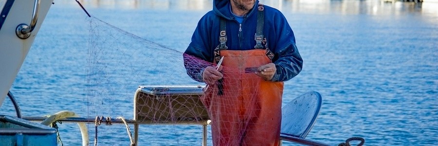 Profesionales del sector pesquero recibirán formación en gestión de basuras marinas