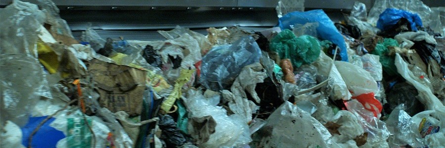 Los residuos plásticos en España: aprobado en reciclaje, suspenso en vertederos