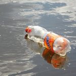 La industria del plástico no cree que prohibir los productos de un solo uso sea la solución a las basuras marinas