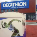 Decathlon instalará contenedores para la reutilización y reciclaje de ropa deportiva
