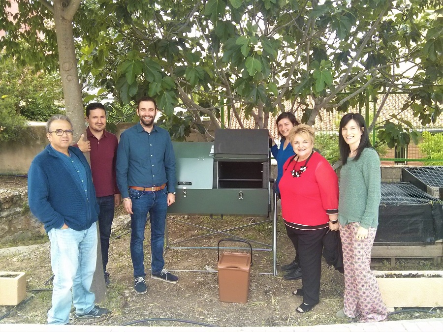 Comienza la recogida de biorresiduos en la Escuela de Viticultura y Enología de Requena (Valencia)