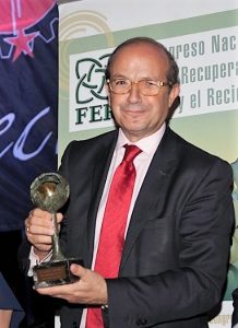 Daniel Calleja, director general de Medio Ambiente de la Comisión Europea, recibió el premio Madre Tierra