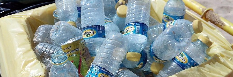 Los hogares españoles reciclaron más de 520.000 toneladas de envases de plástico el año pasado, según Cicloplast