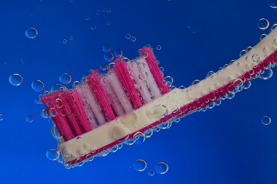 Los cepillos de dientes son difíciles de reciclar