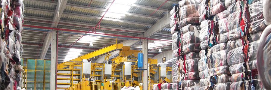 Un proyecto de economía circular recuperará 600 toneladas de residuo textil para convertirlos en paneles aislantes para la construcción
