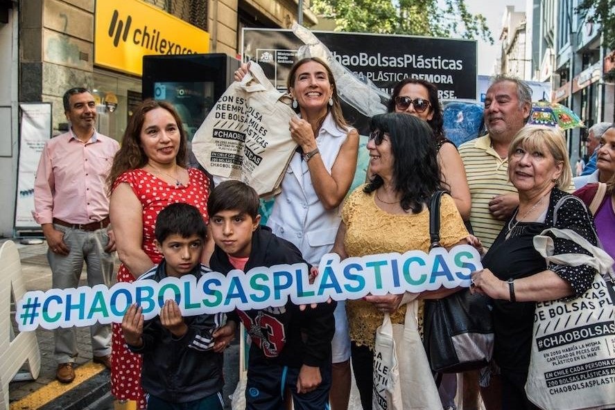 Chile prohíbe las bolsas de plástico