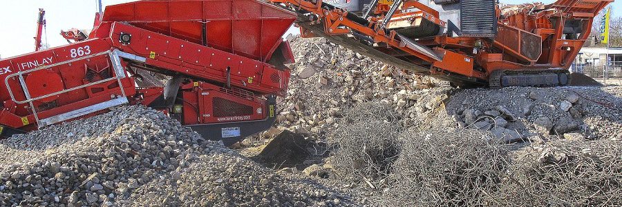 Acuerdo para impulsar la investigación sobre reciclaje de residuos de construcción en la Universidad de León