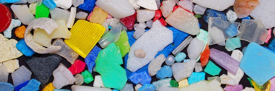 Hasta cien gramos de microplásticos por metro cuadrado de arena en una playa de La Graciosa