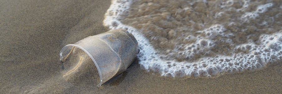 Un análisis de los residuos presentes en las playas de Canarias revela que el 60% son plásticos