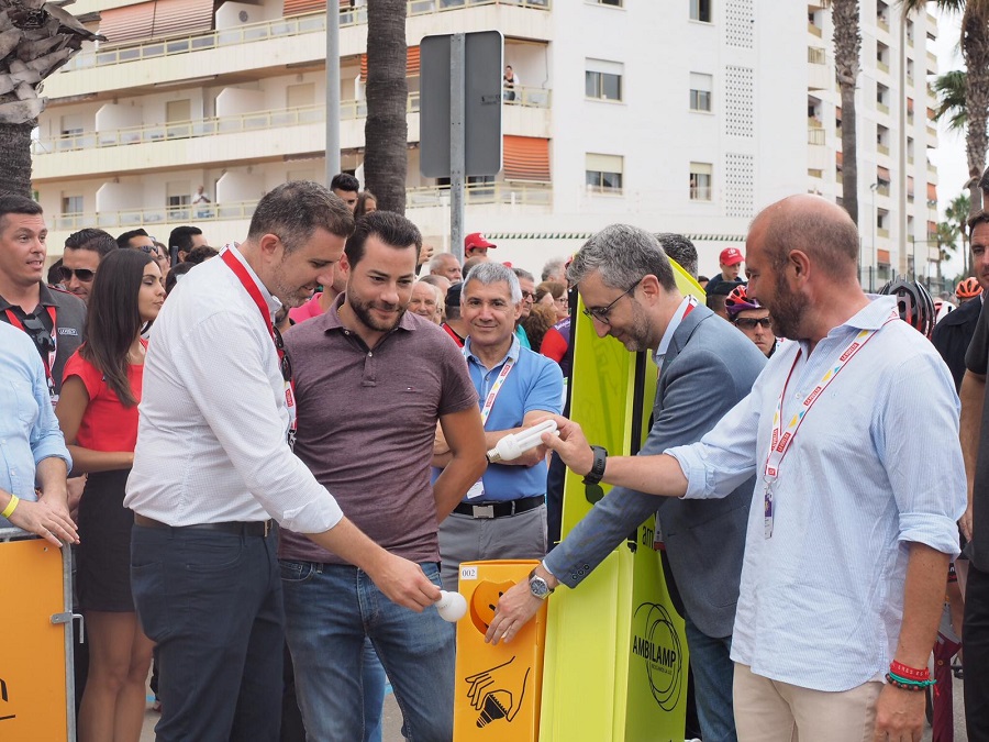 Apoyo al reciclaje de bombillas en la Vuelta a España