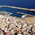 La Junta de Andalucía controlará las emisiones de gases y residuos generados por los barcos