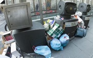 Buzones de recogida neumática desbordados en Vitoria-Gasteiz