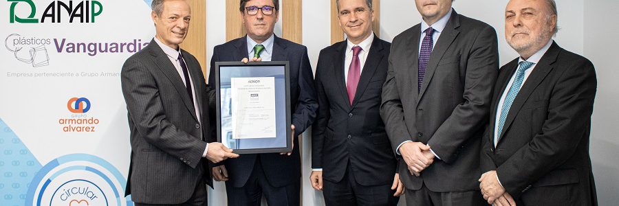 Primer certificado AENOR del contenido de plástico reciclado en un envase