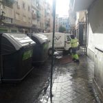 El Ayuntamiento de Granada inspeccionará las bolsas de basura depositadas fuera de los contenedores para multar a los infractores