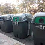 Estudiantes de la Universidad Rey Juan Carlos lanzan una iniciativa para bajar la basura a personas mayores o en cuarentena