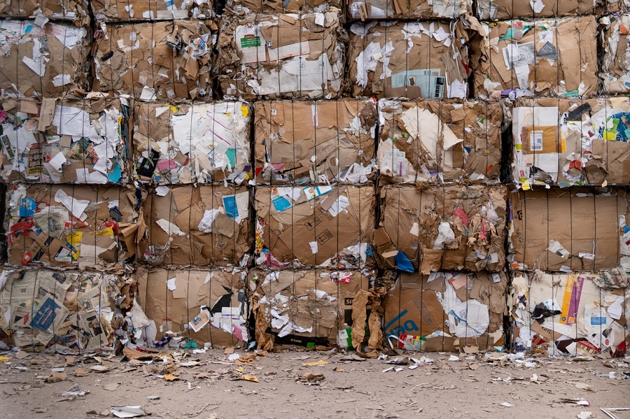 Loco Hacer folleto La recogida y reciclaje de papel, necesarios para fabricar productos  esenciales