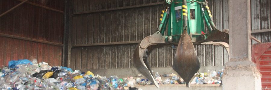 Lanzarote cierra sus puntos limpios y las bolsas de basura que lleguen al vertedero no se abrirán