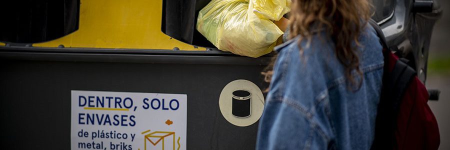 La recogida de envases a través de los contenedores amarillos y azules crece un 8,1% hasta 1,5 millones de toneladas