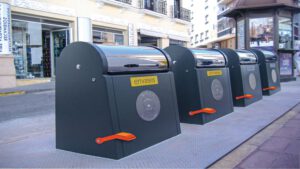 Sistema de apertura con pedal de contenedores soterrados