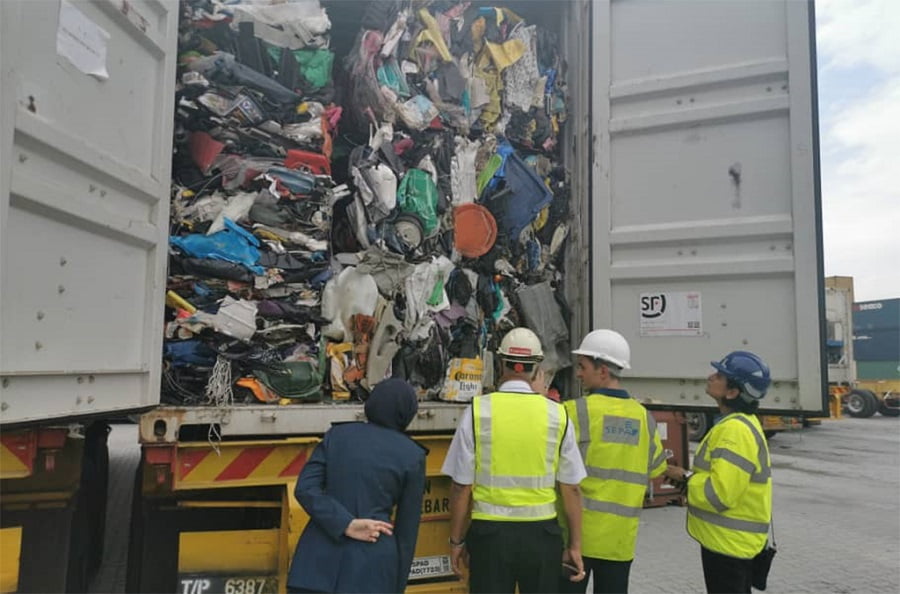 Interpol alerta de un incremento alarmante del comercio ilegal de residuos plásticos