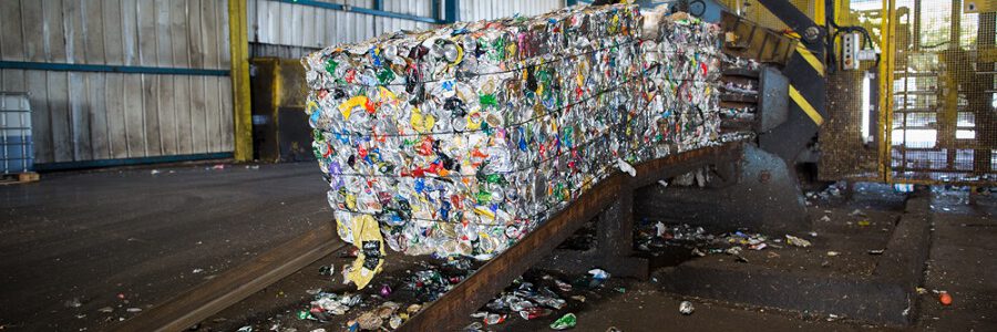 Desinfectan la planta de clasificación de envases de Bizkaia por el positivo en COVID-19 de cuatro trabajadores