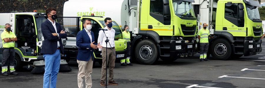 Santa Cruz de Tenerife incorpora 49 vehículos de gas y eléctricos a la limpieza y recogida de residuos