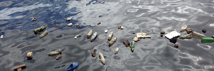 Un análisis global de cuatro décadas revela un alarmante aumento de plásticos en los océanos desde 2005
