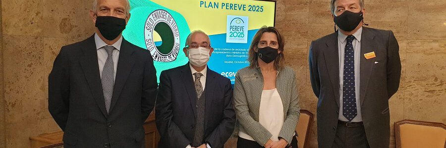 La cadena de reciclaje de vidrio se compromete a recuperar más del 80% de sus envases en 2025